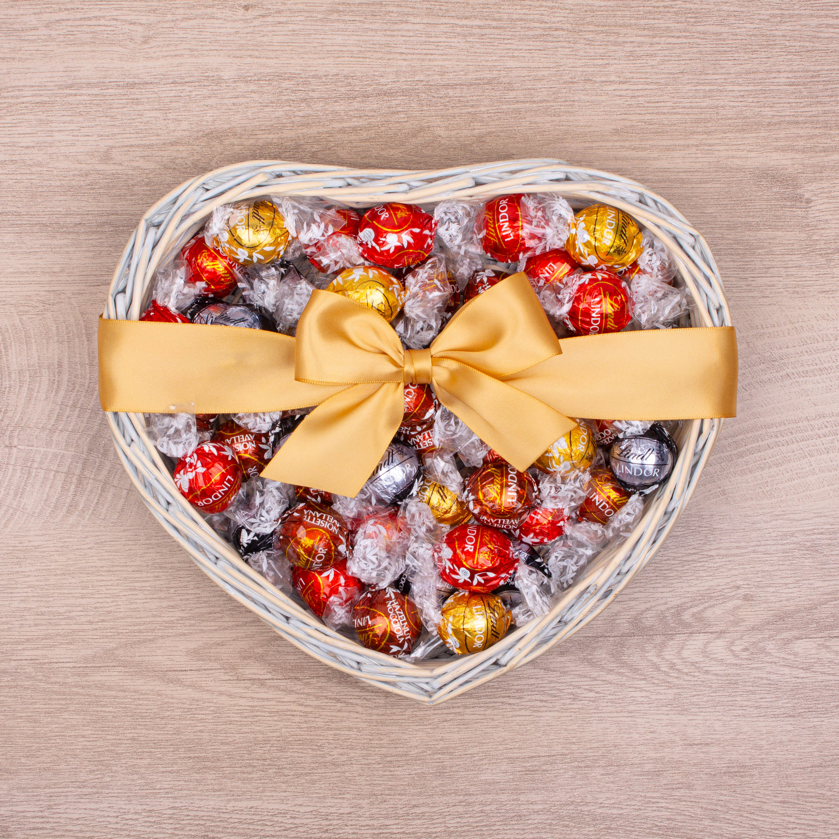 Lindor Chocolate Heart Hamper