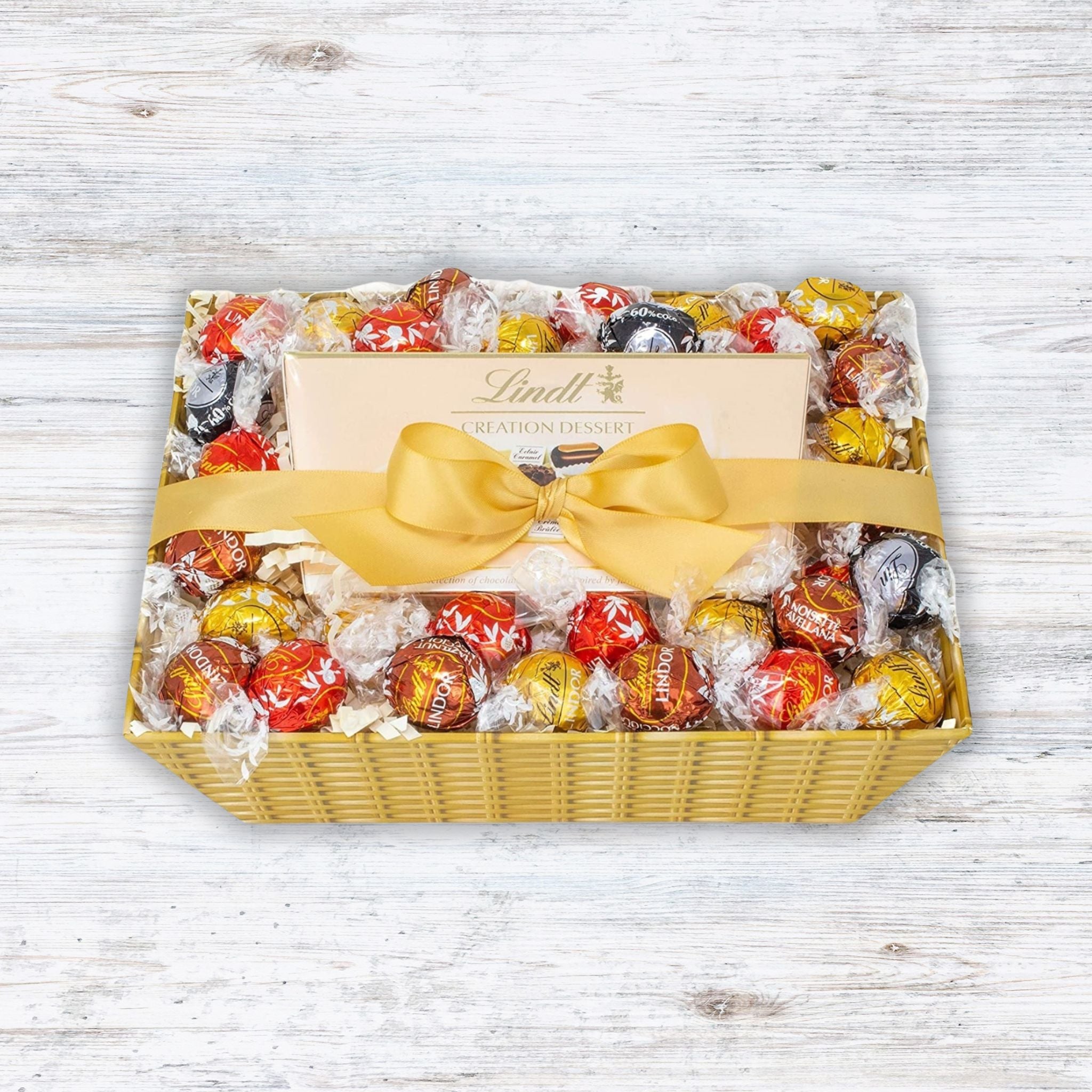 Lind Chocolate Gift Box - Creation Desert with Assorted Lindor Truffles
